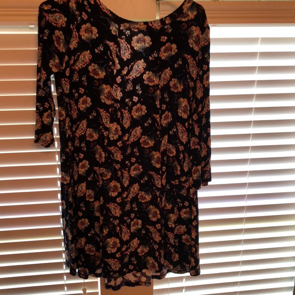 Lush brand. Floral dress. Size large.